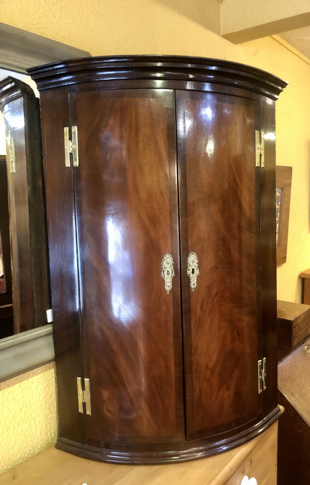 georgian bow fronted mahogany corner cupboard