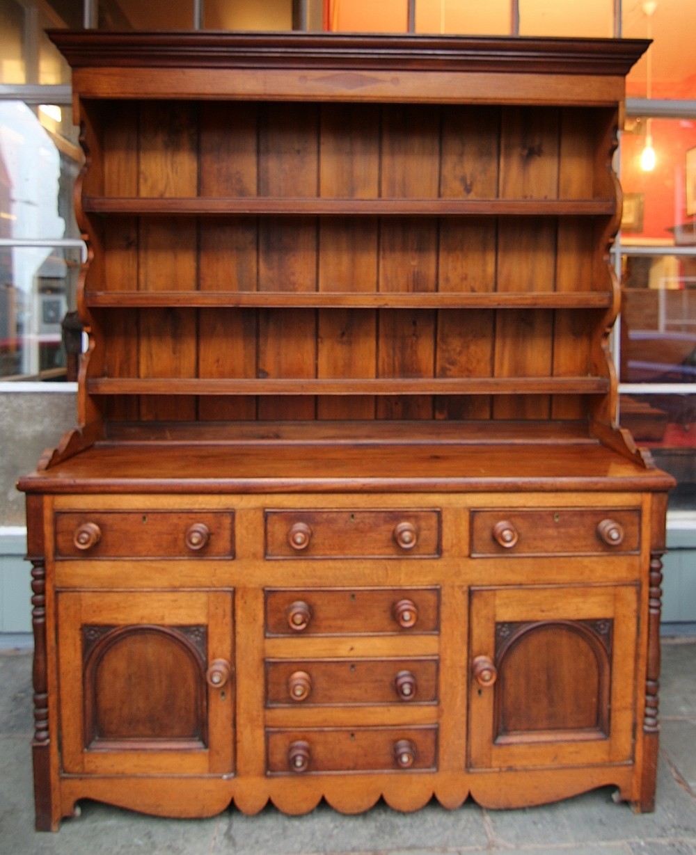 19th century welsh talwrn dresser
