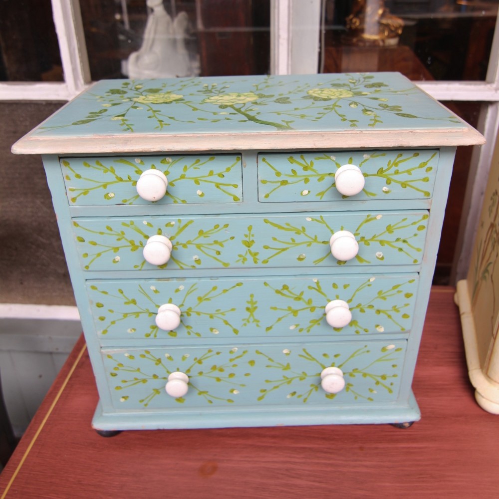 19th century miniature apprecntice 5 drawer chest of drawers