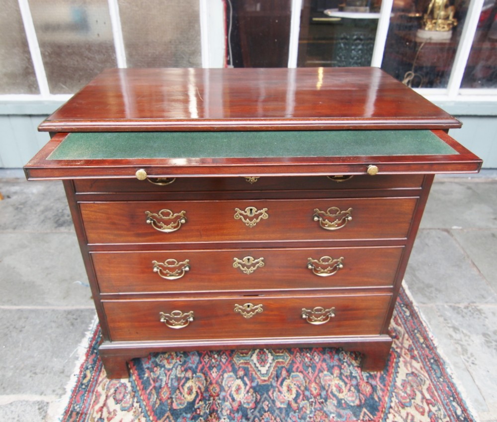 lovely small georgian mahogany chest of 4 drawers with brushing slide